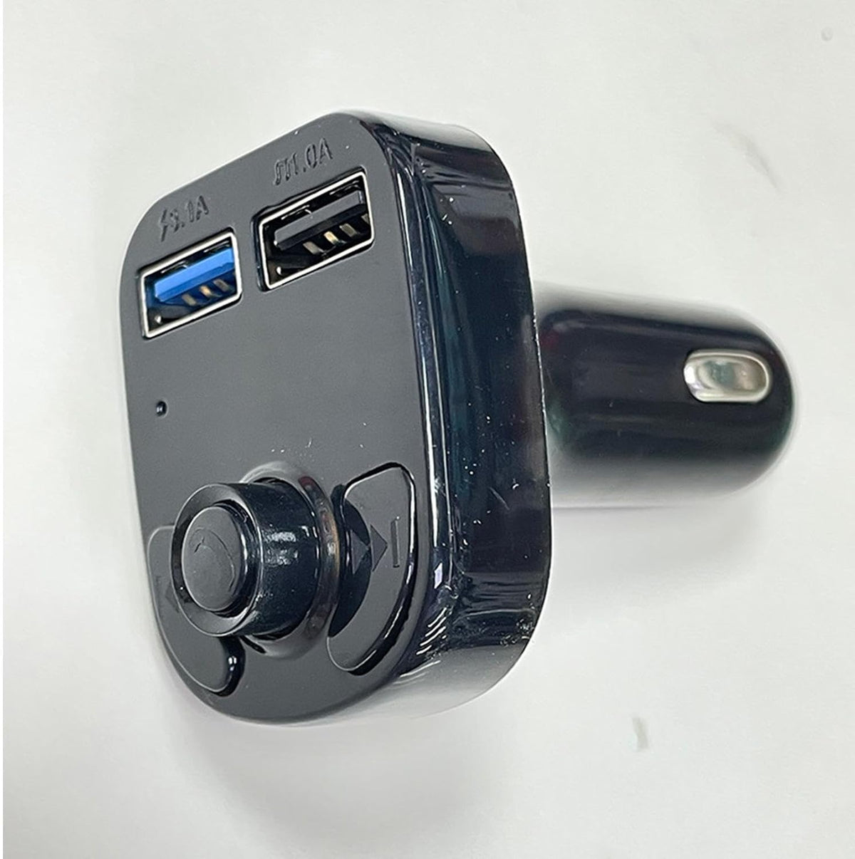 X8 3.1A Dual-USB Car Bluetooth FM Transmitter & MP3 Modulator